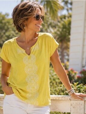 ☀️ Sonoma Goods for Life Yellow Embroidered Cotton Tee | Size M | 18” pit to pit